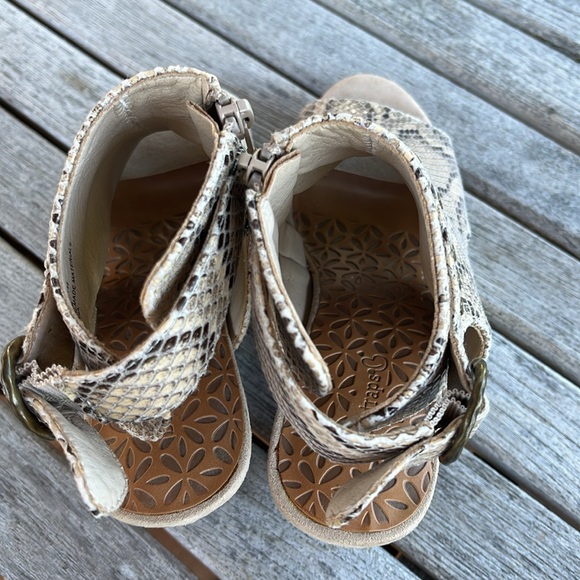 NWOT BareTraps Reining Faux Snakeskin Bootie Sandals Women’s size 8 - Picture 10 of 16